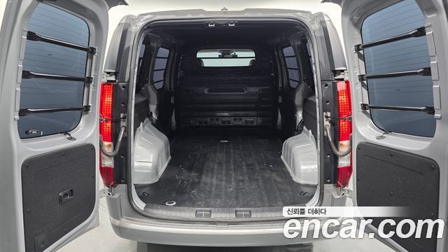 Hyundai Staria L3.5 Cargo 3-Seater Modern 2025 — фото 19