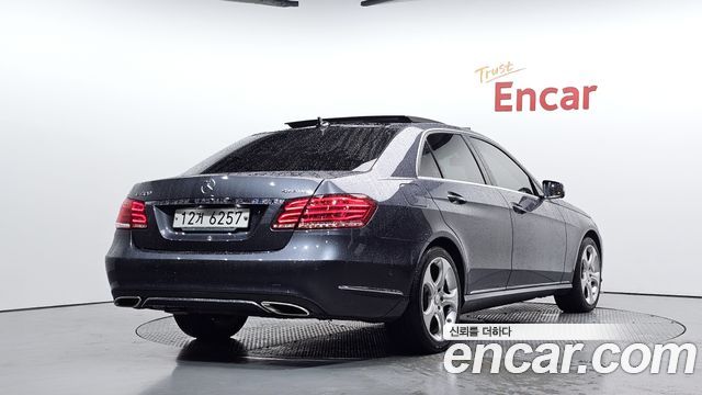 Mercedes-Benz E-Class (W212) E400 4MATIC 2016 — фото 2