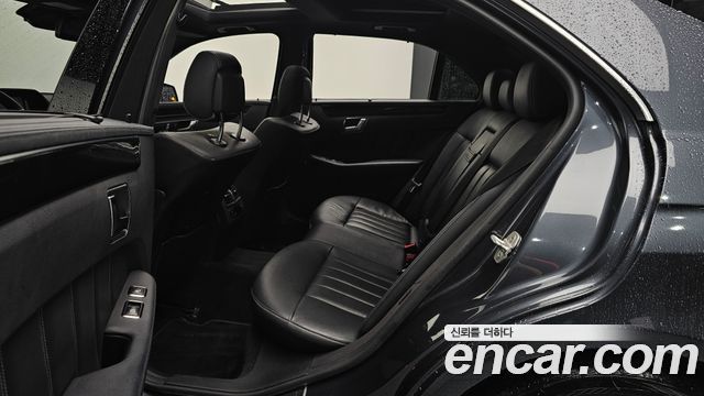Mercedes-Benz E-Class (W212) E400 4MATIC 2016 — фото 12