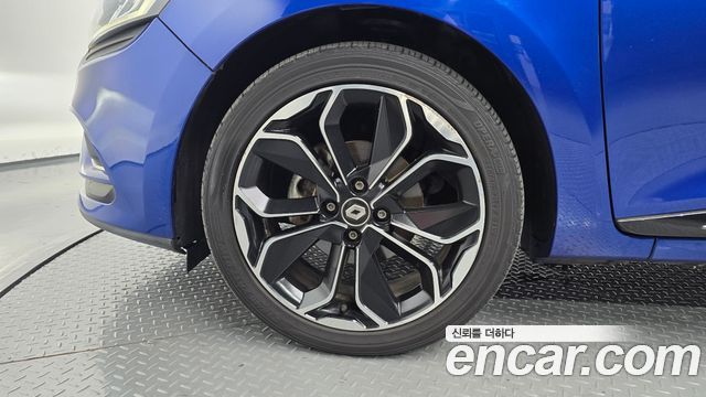 Renault Korea Clio Intens 2018 — фото 5