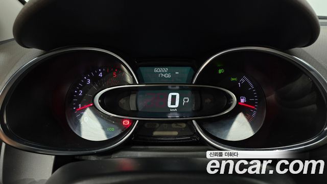 Renault Korea Clio Intens 2018 — фото 8