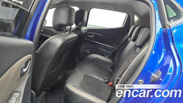Renault Korea Clio Intens 2018 — фото 11