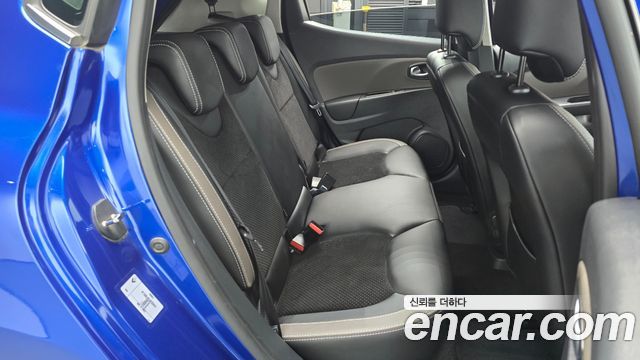 Renault Korea Clio Intens 2018 — фото 12