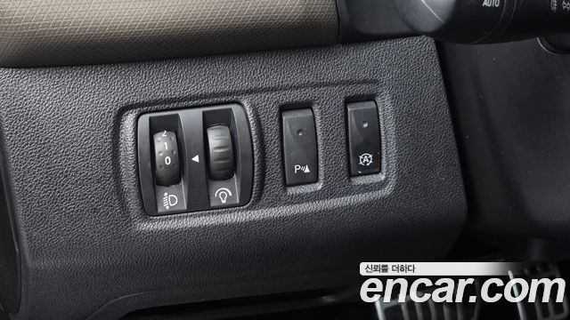 Renault Korea Clio Intens 2018 — фото 14