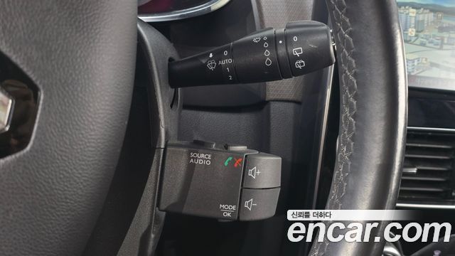 Renault Korea Clio Intens 2018 — фото 15
