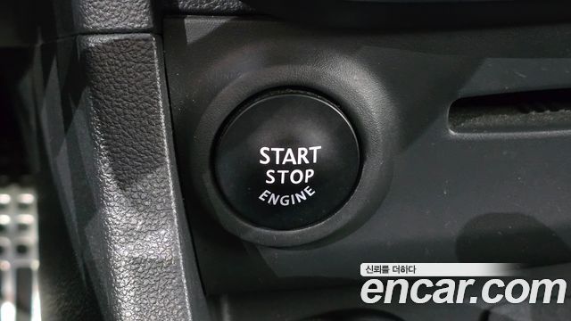 Renault Korea Clio Intens 2018 — фото 18