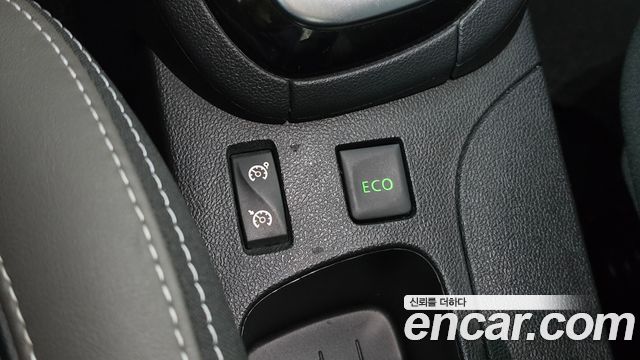Renault Korea Clio Intens 2018 — фото 19