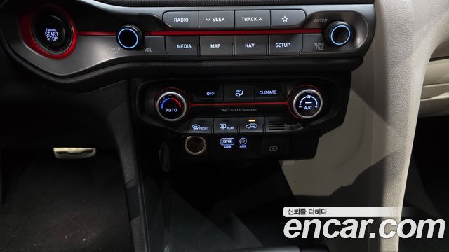 Hyundai Veloster (JS) 1.6 Turbo Sport Core 2018 — фото 18