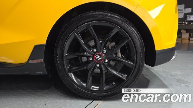 Hyundai Veloster (JS) 1.6 Turbo Sport Core 2018 — фото 21