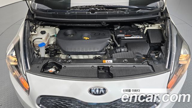 Kia Carens 2.0 LPi Prestige 2015 — фото 6