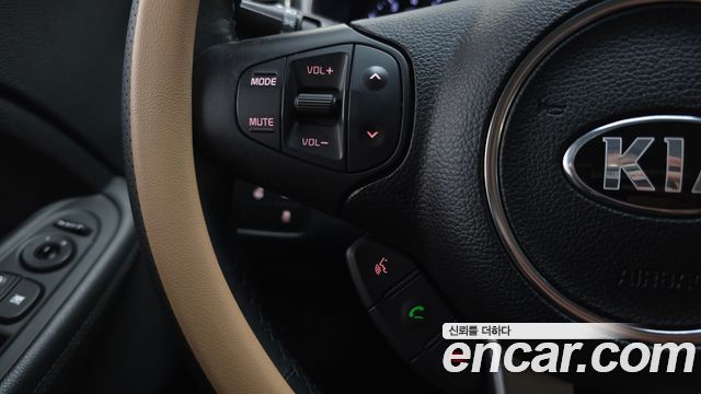 Kia Carens 2.0 LPi Prestige 2015 — фото 19