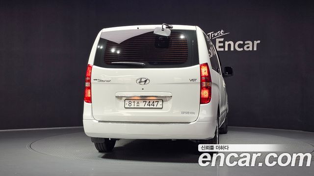 Hyundai Grand Starex 5-Seater VAN CVX Premium 2015 — фото 4
