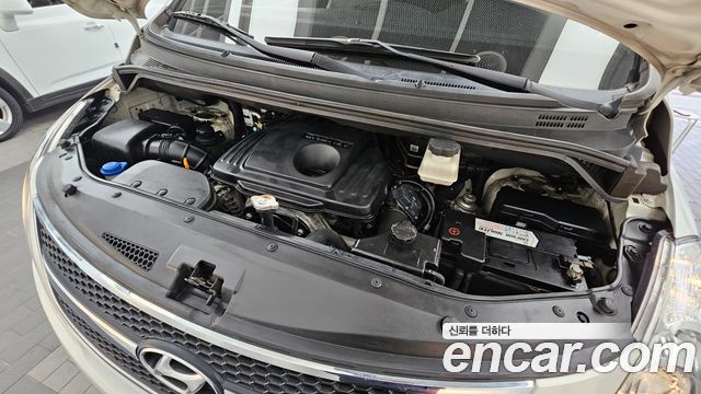 Hyundai Grand Starex 5-Seater VAN CVX Premium 2015 — фото 6