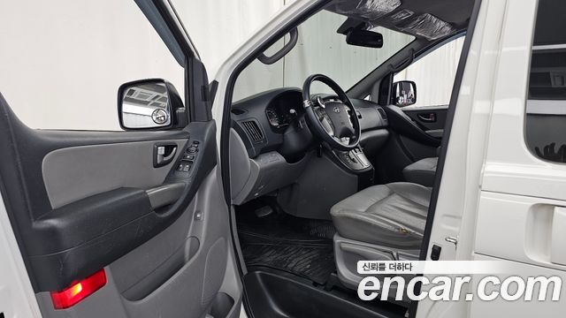 Hyundai Grand Starex 5-Seater VAN CVX Premium 2015 — фото 10