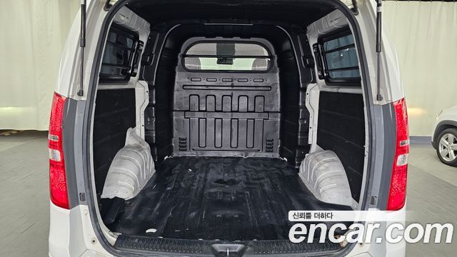 Hyundai Grand Starex 5-Seater VAN CVX Premium 2015 — фото 20