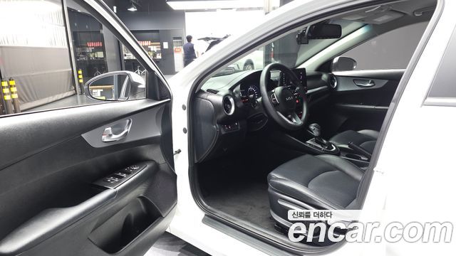 Kia K3 (II) 1.6 Trendy 2023 — фото 10