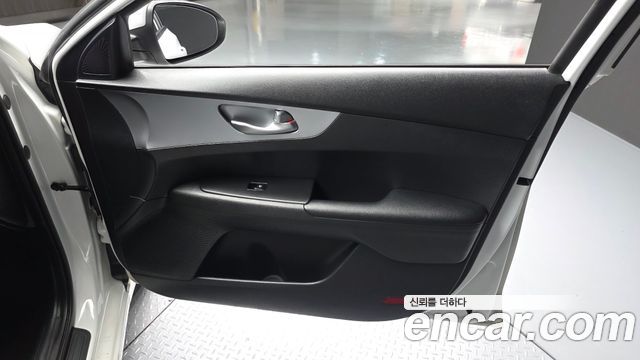 Kia K3 (II) 1.6 Trendy 2023 — фото 24