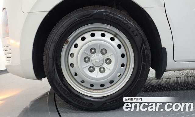 Hyundai Staria Cargo 3-Seater Smart 2023 — фото 5