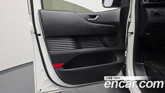 Hyundai Staria Cargo 3-Seater Smart 2023 — фото 24