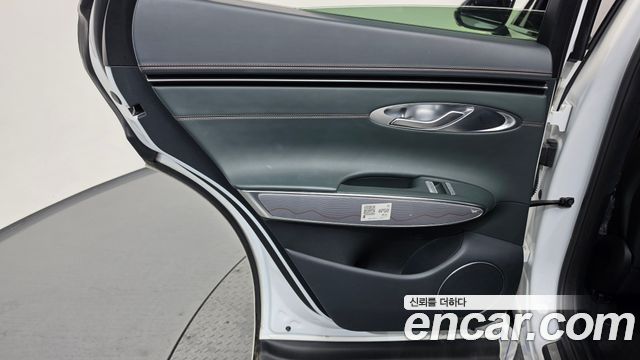 Genesis GV70 2.5T Gasoline AWD 2021 — фото 25