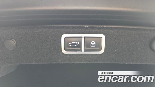 Hyundai Grandeur (GN7) 2,5 Gasoline 2WD Exclusive 2023 — фото 20