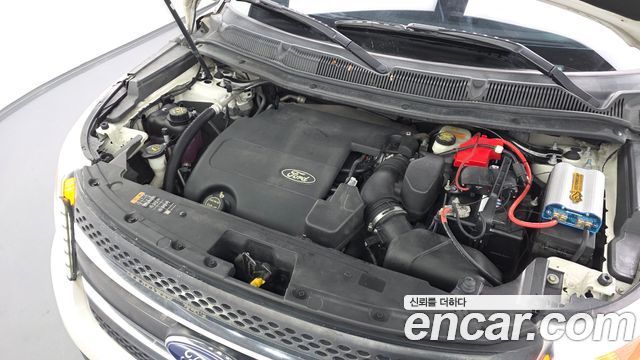 Ford Explorer 2.3 Limited 4WD 5th 2016 — фото 6