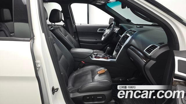 Ford Explorer 2.3 Limited 4WD 5th 2016 — фото 11