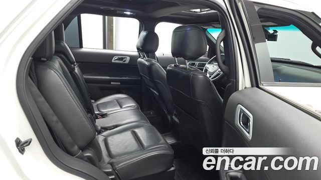 Ford Explorer 2.3 Limited 4WD 5th 2016 — фото 12