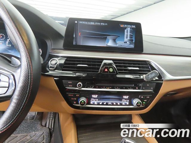 BMW 5 Series (G30) 520d M Sport Package Plus 2017 — фото 10