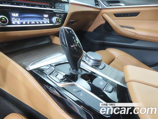 BMW 5 Series (G30) 520d M Sport Package Plus 2017 — фото 15