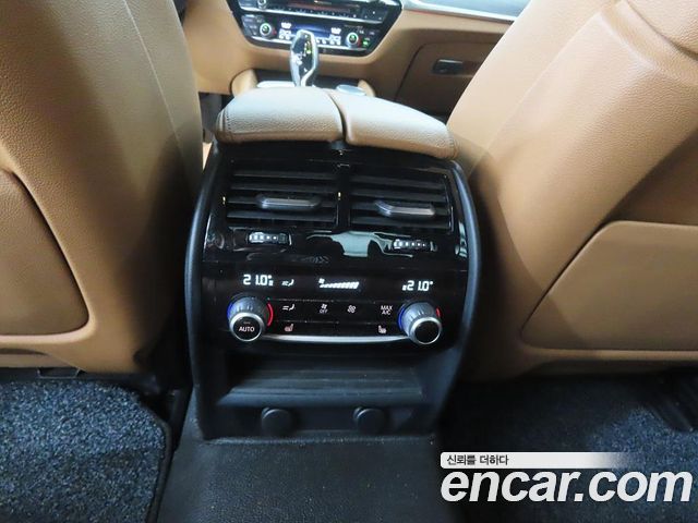 BMW 5 Series (G30) 520d M Sport Package Plus 2017 — фото 17