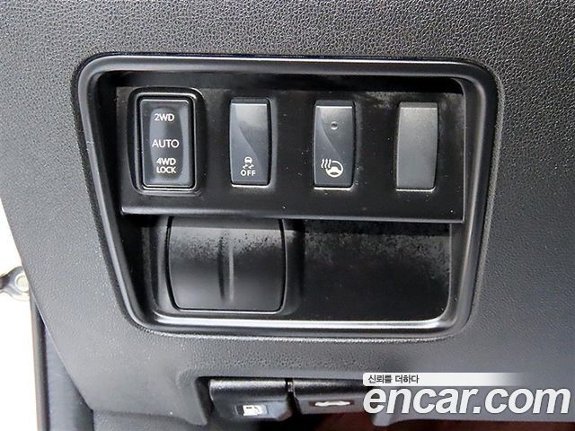 Renault Korea QM6 Diesel 4WD RE Signature 2017 — фото 16