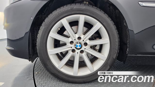 BMW 5 Series (F10) 528i 2015 — фото 5