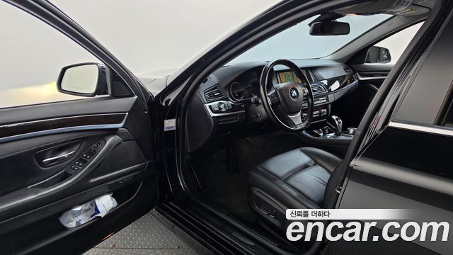 BMW 5 Series (F10) 528i 2015 — фото 10