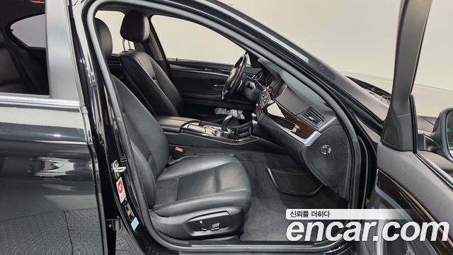 BMW 5 Series (F10) 528i 2015 — фото 11
