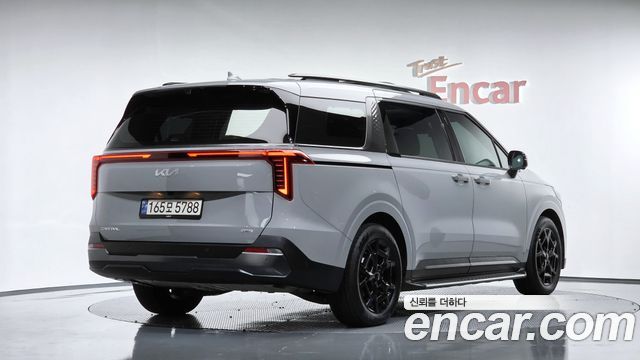 Kia Carnival (IV) HEV 7seater Gravity 2025 — фото 2