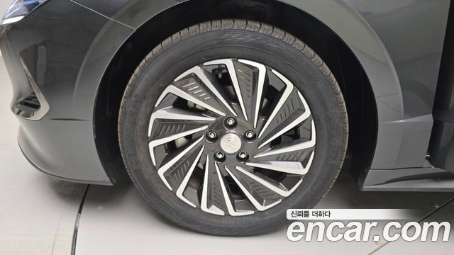 Hyundai Sonata Hybrid (DN8) Premium Plus 2023 — фото 5