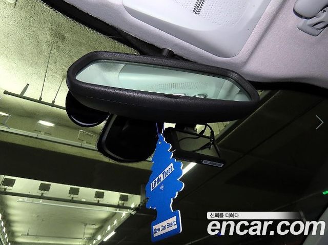 Peugeot 208 1.6 e-HDi Feline 5Door 2013 — фото 19