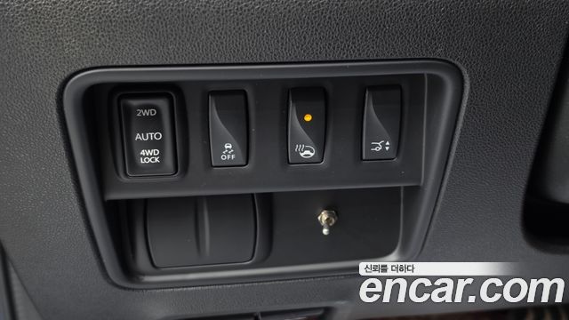Renault Korea QM6 Diesel 4WD RE Signature 2017 — фото 30