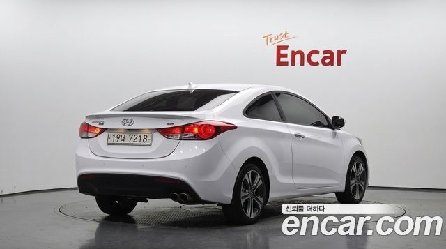 Hyundai Avante Coupe 2.0 GDi Premium Standard 2014 — фото 2