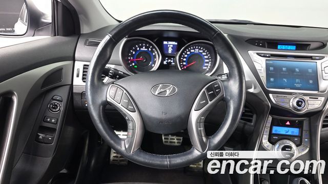 Hyundai Avante Coupe 2.0 GDi Premium Standard 2014 — фото 12