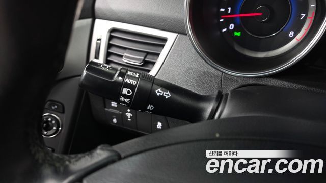 Hyundai Avante Coupe 2.0 GDi Premium Standard 2014 — фото 15
