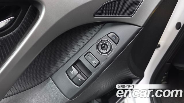 Hyundai Avante Coupe 2.0 GDi Premium Standard 2014 — фото 19