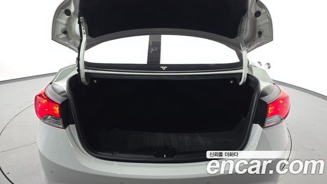 Hyundai Avante Coupe 2.0 GDi Premium Standard 2014 — фото 20