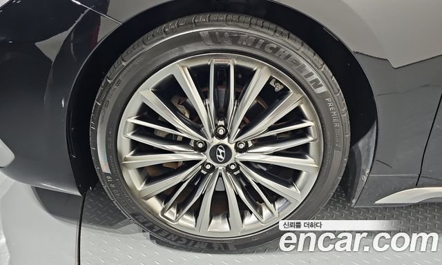 Hyundai Grandeur (IG) 2.4 Exclusive Special 2019 — фото 5