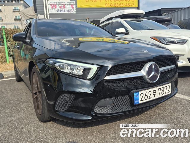 Mercedes-Benz A-Class (W177) A220 Hatchback 2023 — фото 2