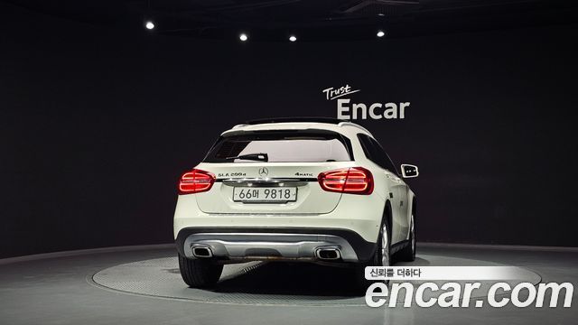 Mercedes-Benz GLA-Class (X156) GLA200 d 4MATIC 2017 — фото 4