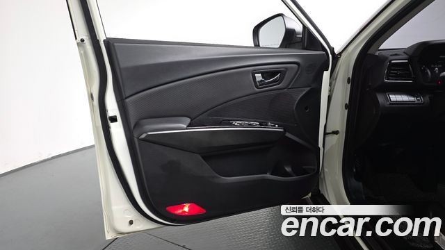 KG Mobility (SsangYong) Very New Tivoli Gasoline 1.5 2WD V5 2020 — фото 24