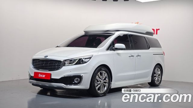 Kia Carnival 9-seater Hi-Limousine Noblesse 2017 — фото 1
