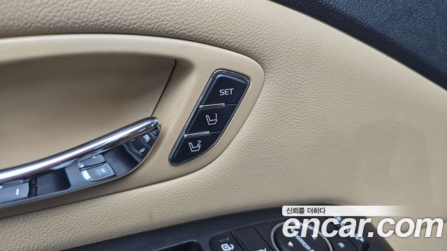Kia Carnival 9-seater Hi-Limousine Noblesse 2017 — фото 14